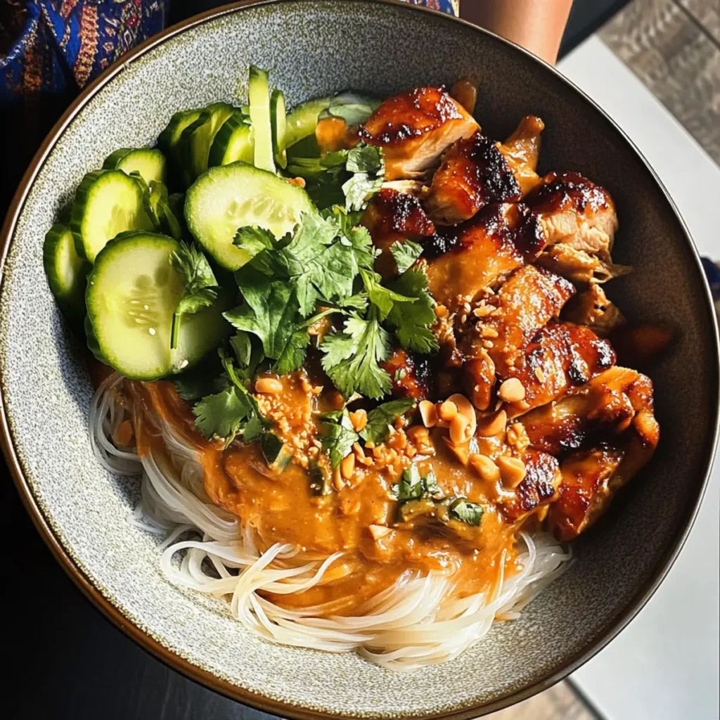 Irresistible Thai Peanut Chicken Bowls for Quick Dinner Bliss